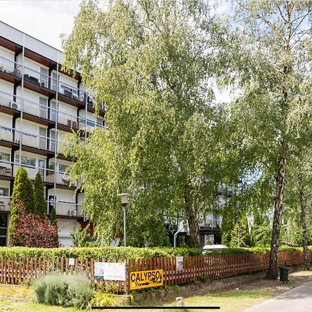 Sinus Premium Aparthotel Siofok Bagian luar foto