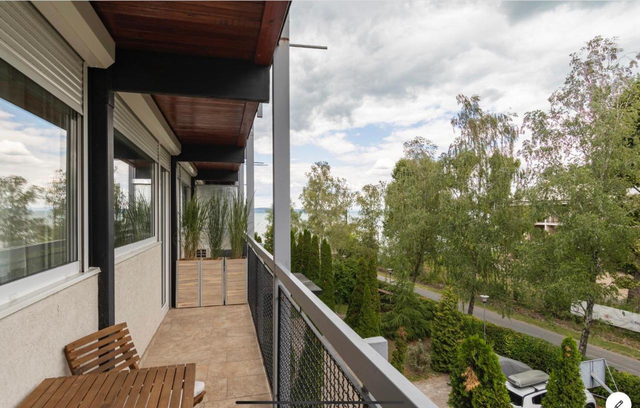 Sinus Premium Aparthotel Siofok Bagian luar foto