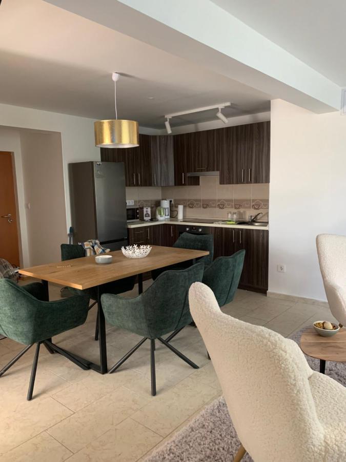 Sinus Premium Aparthotel Siofok Bagian luar foto