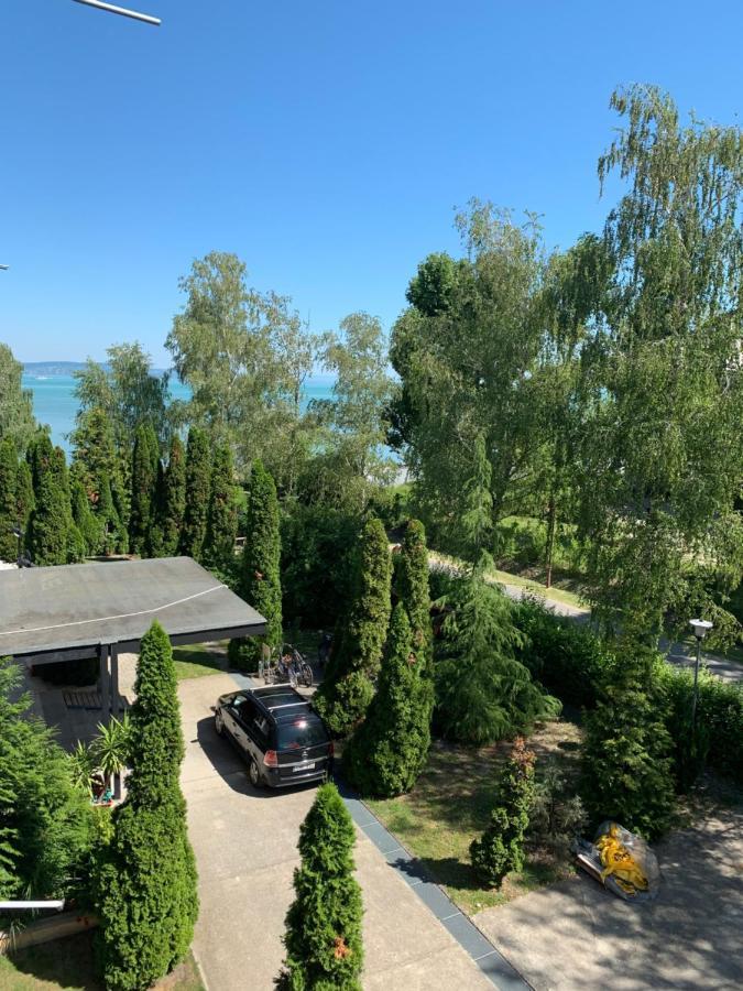 Sinus Premium Aparthotel Siofok Bagian luar foto