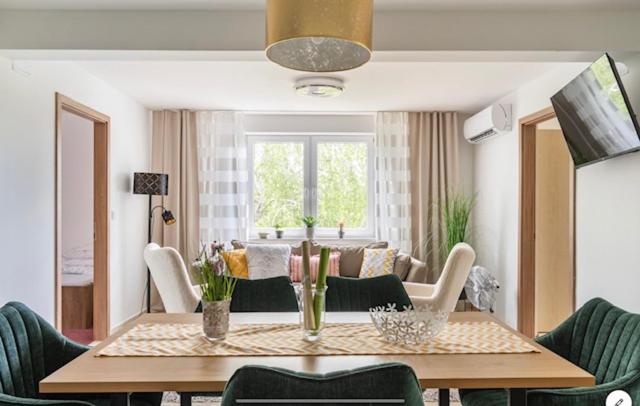 Sinus Premium Aparthotel Siofok Bagian luar foto